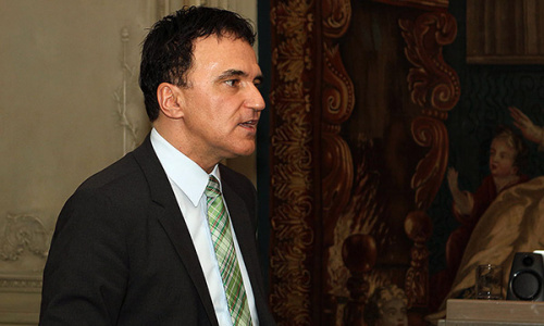 2016-09/1473354730_038