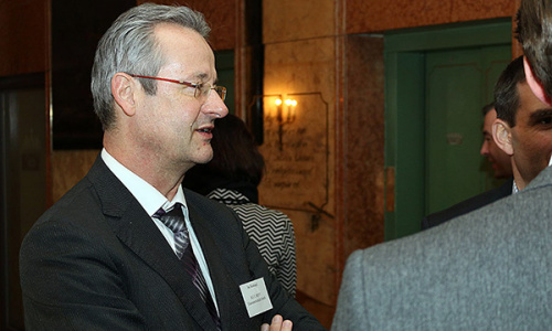 2016-09/1473354738_029