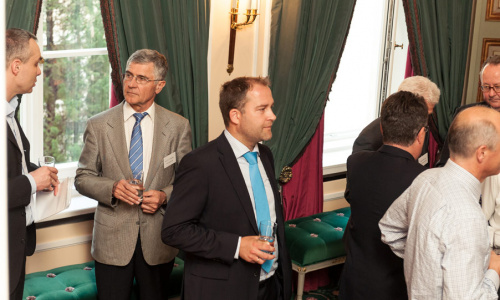 2016-09/lsg-industryinsights-130611-404