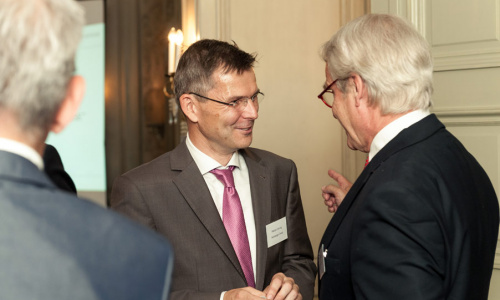 2016-09/lsg-industryinsights-130611-412