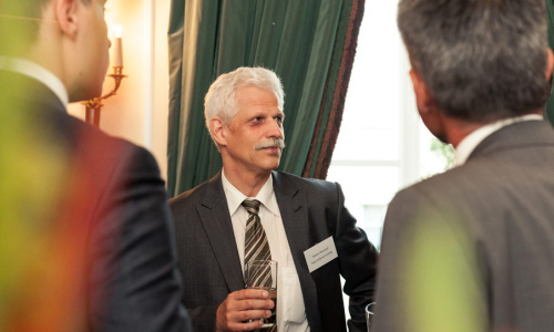 2016-09/lsg-industryinsights-130611-74