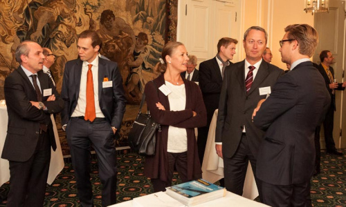 2016-09/lsg-kollegen-industry-insights-130919-083