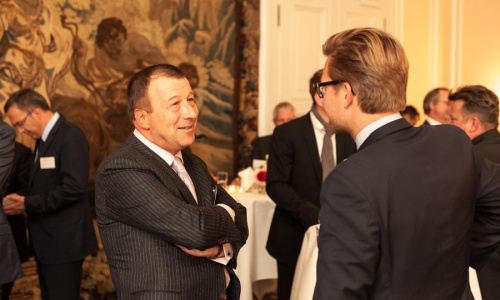 2016-09/lsg-kollegen-industry-insights-130919-088