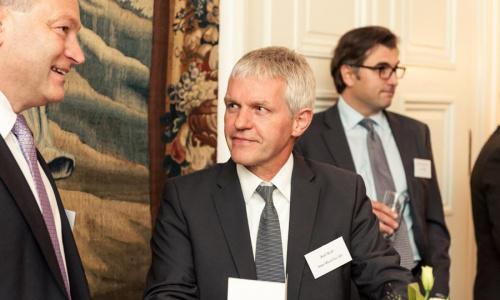 2016-09/lsg-kollegen-industry-insights-130919-101