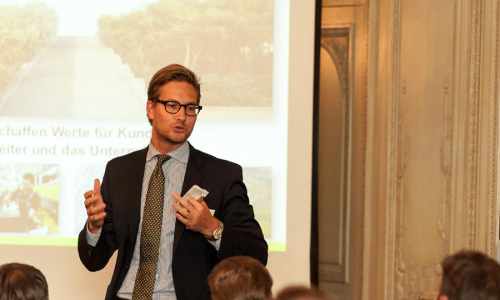 2016-09/lsg-kollegen-industry-insights-130919-165