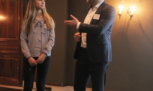 2017-03/1489401463_business73