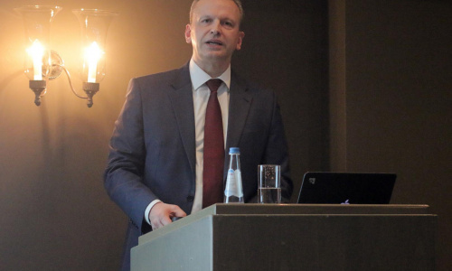 2017-03/1489401465_business91