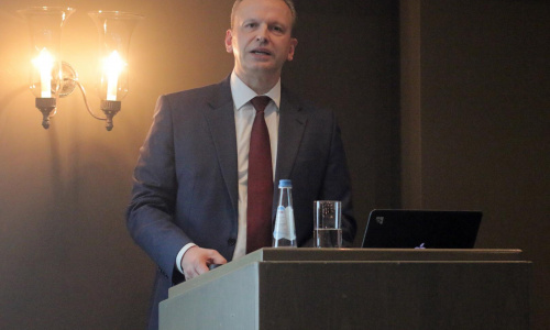 2017-03/1489401466_business9