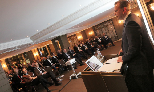 2017-03/1489401467_business7