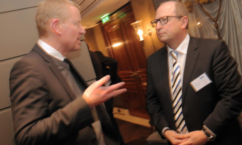 2017-03/1489401468_business43