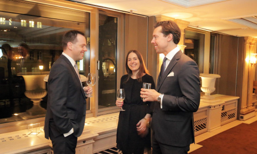 2017-03/1489401469_business51