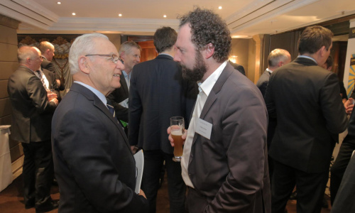 2017-03/1489401470_business65