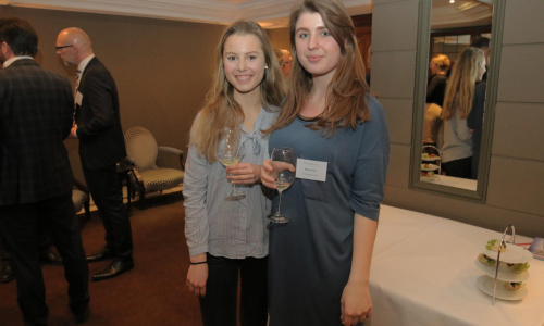 2017-03/1489401470_business67