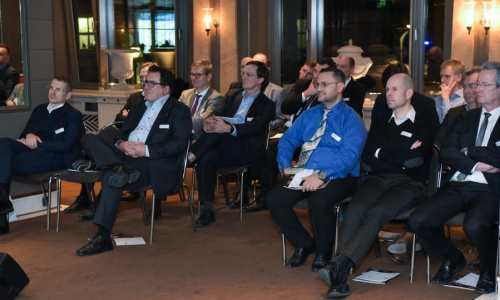 2018-05/1527239550_v7611-1584