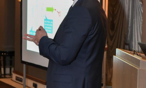 2018-05/1527239550_v7611-1588