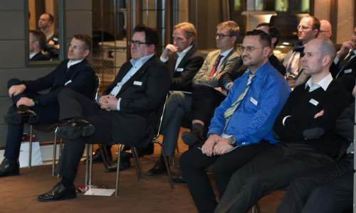 2018-05/1527239550_v7611-1599