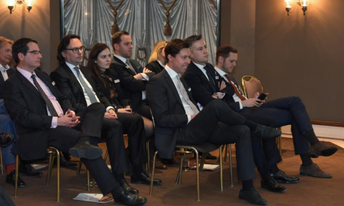 2018-05/1527239551_v7611-1600