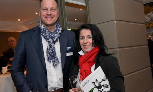 2018-05/1527239553_v7611-1694