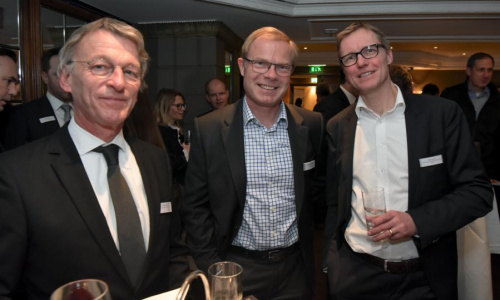 2018-05/1527239553_v7611-1726