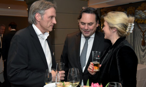 2018-05/1527239554_v7611-1765