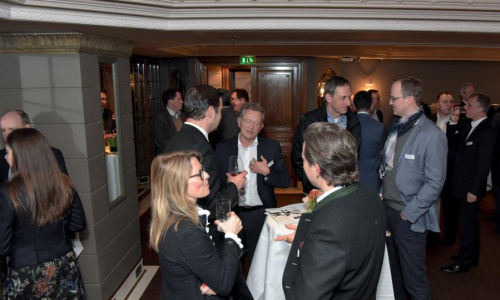 2018-05/1527239555_v7611-1785