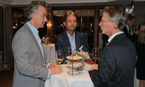 2018-09/1537963720_schmid46-min