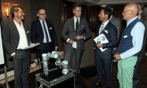 2018-09/1537963720_schmid52