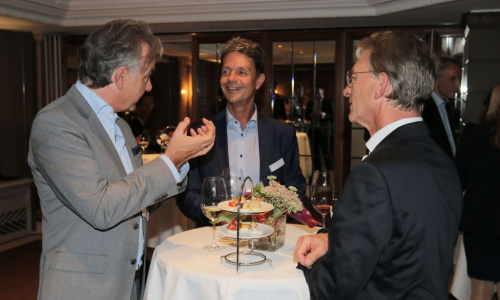 2018-09/1537963721_schmid66