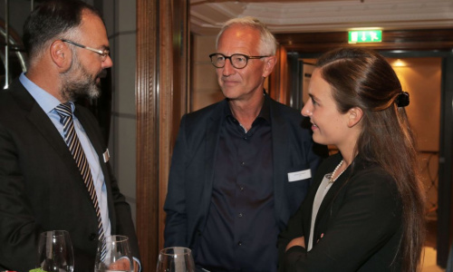 2018-09/1537963722_schmid1-min