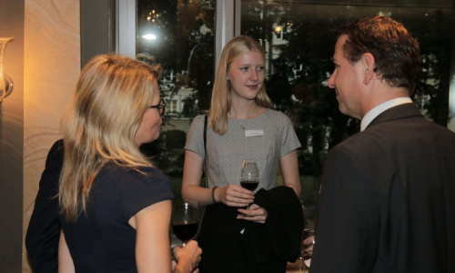 2018-09/1537963722_schmid2