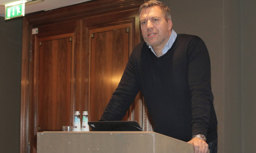 2019-01/1546942842_dommock13-min