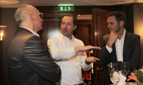 2019-01/1546943690_dommock6-min