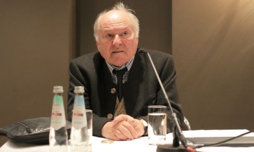 2019-04/1554310109_hipp9-min