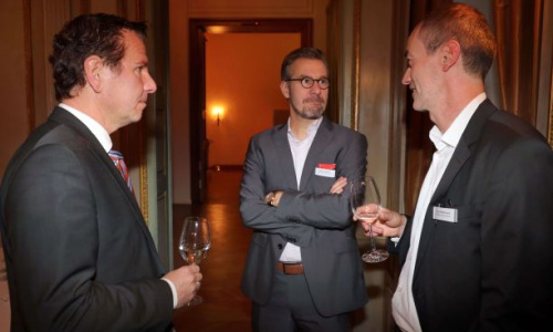 2019-10/1571392962_lsg1-min