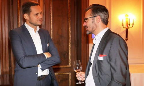 2019-10/1571392962_lsg7-min